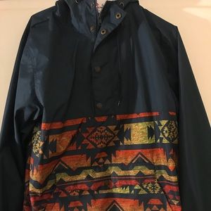 Men’s brand new DRAVUS pullover wind  breaker!